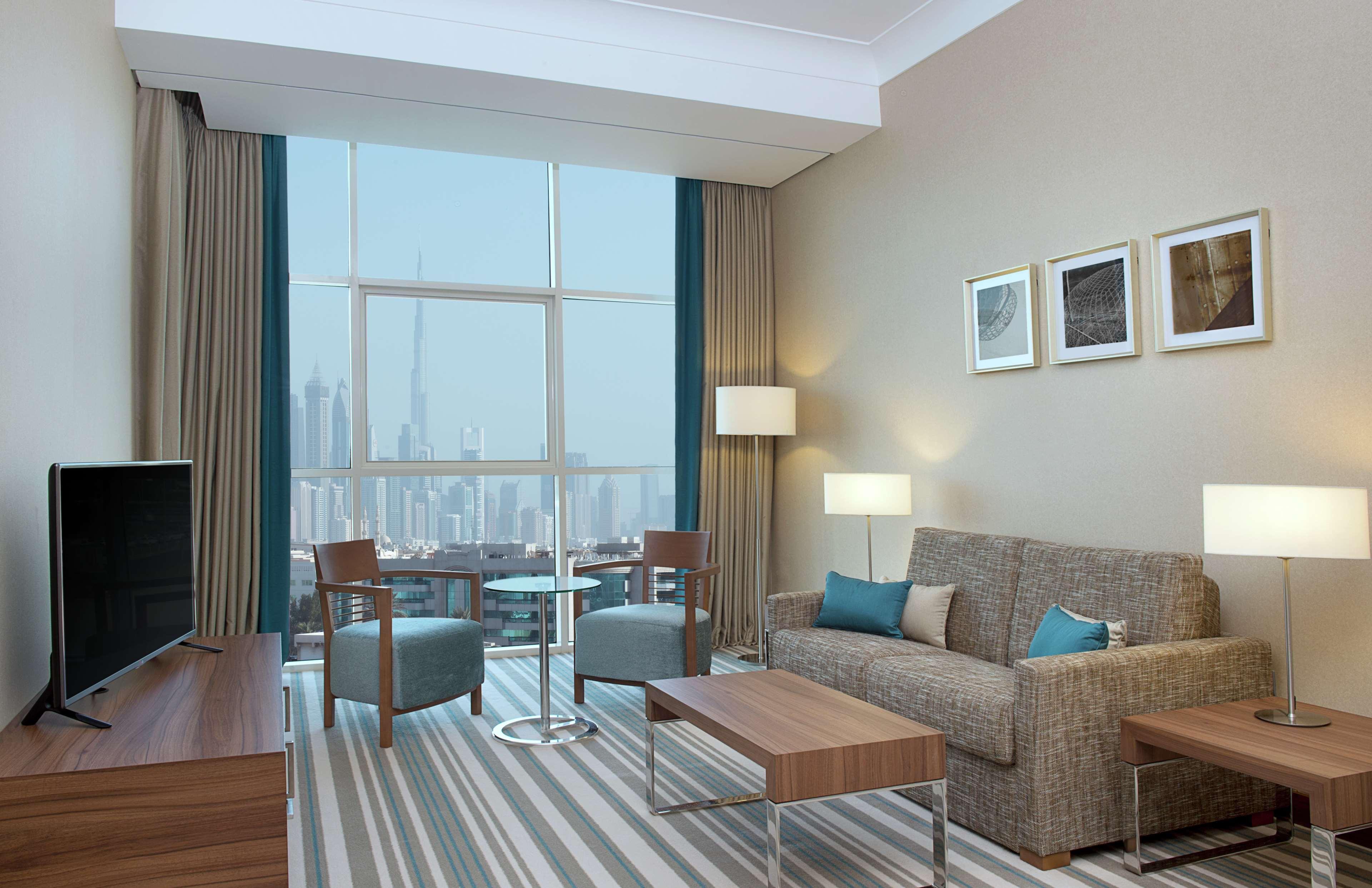 Hilton Garden Inn Dubai Al Mina - Jumeirah Zewnętrze zdjęcie